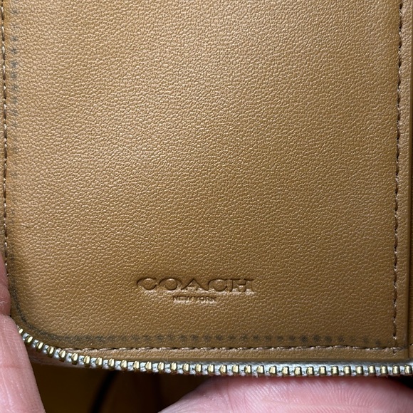 COACH Medium Zip Around Wallet With Floral Print - Picture 9 of 16